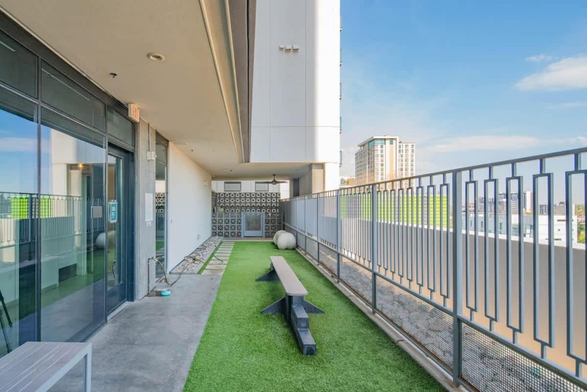 Detailed 2Bd, Highrise Dt, Pool, Gym, Parking, Sleeps 8 Apartment Phoenix Exterior photo
